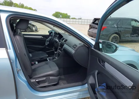 2012 Volkswagen Passat 2.5L Se from USA, damaged, VIN 1VWBP7A35CC025482